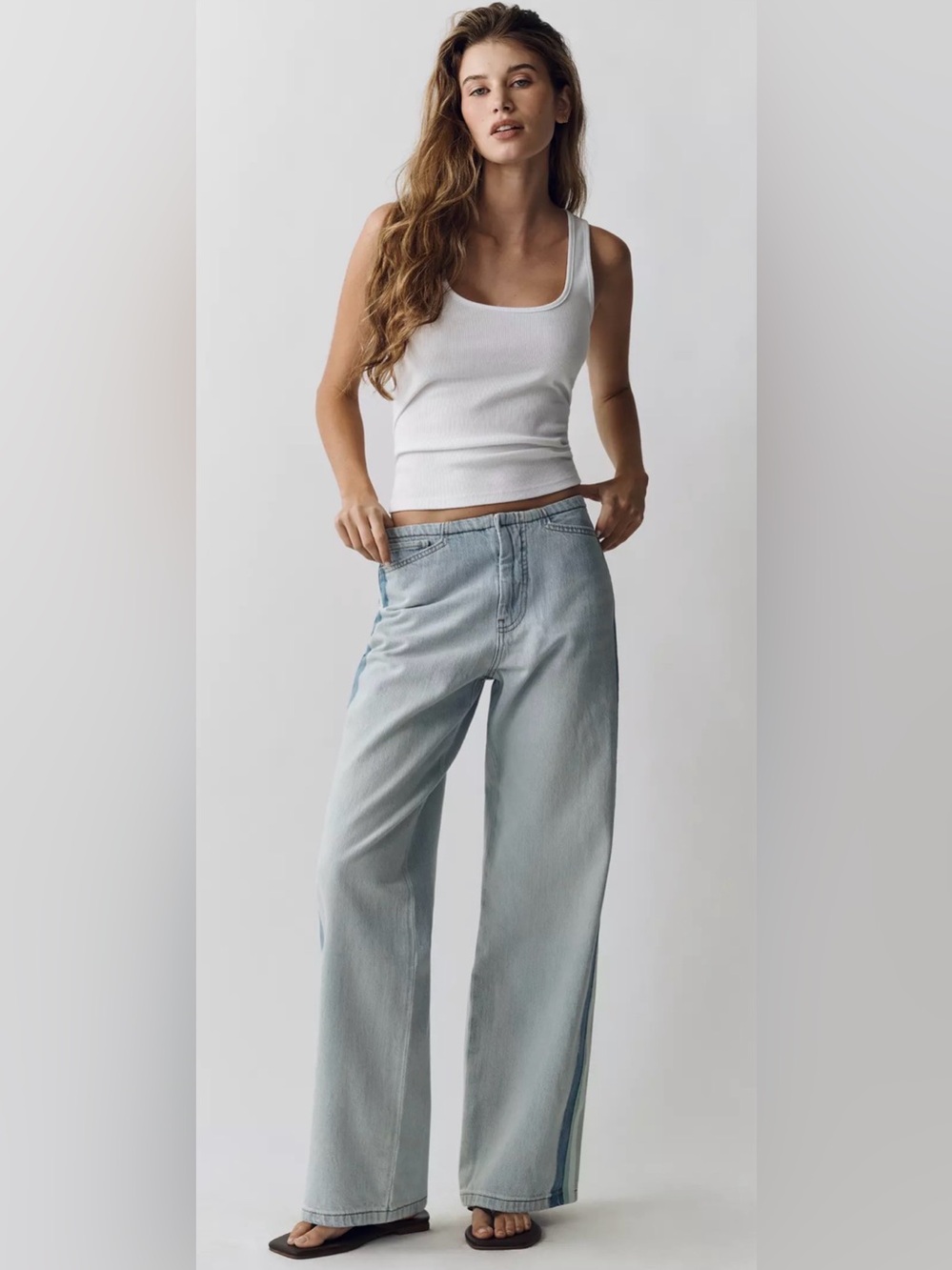 Pilcro Retro Slouch Low-rise straight jeans